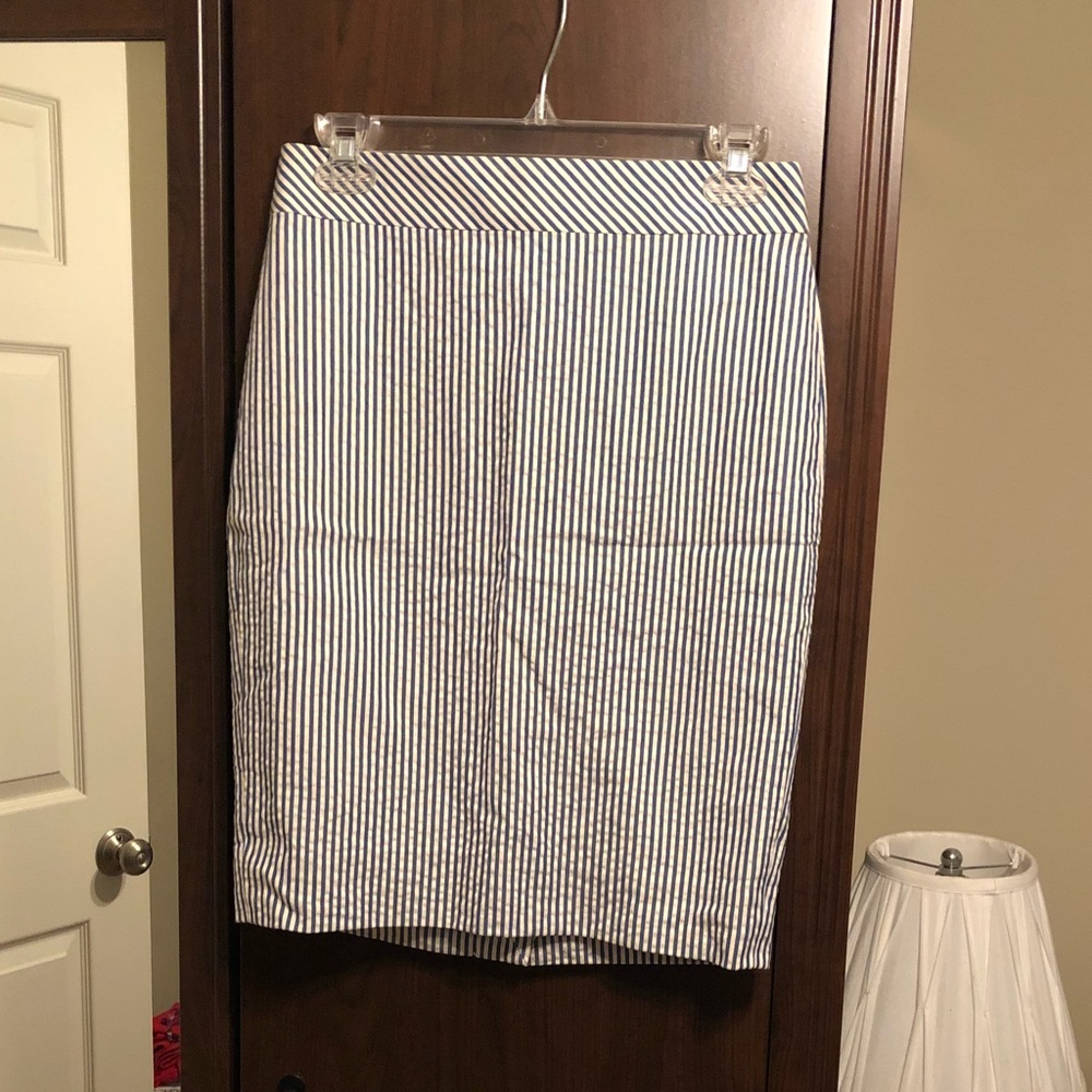 NWT J CREW Seersucker Pencil Skirt Preppy Sz 0 XS